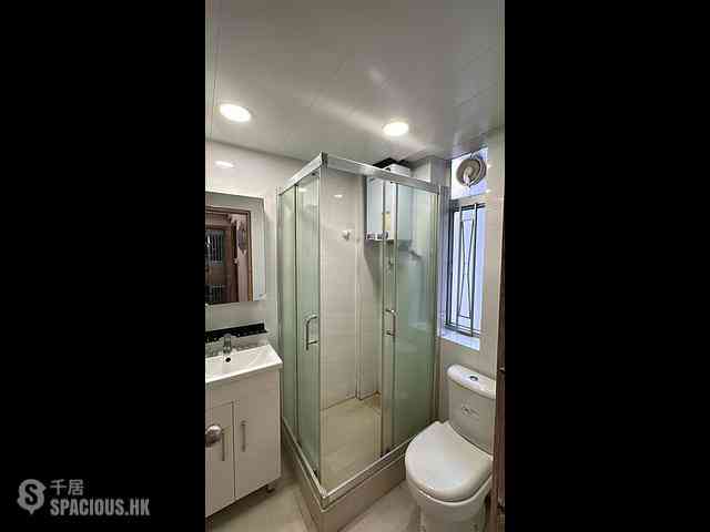 Causeway Bay - Lei Wen Court 03