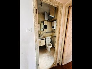 Tai Wai - Holford Gardens Fook Hey Court (Block 2) 05