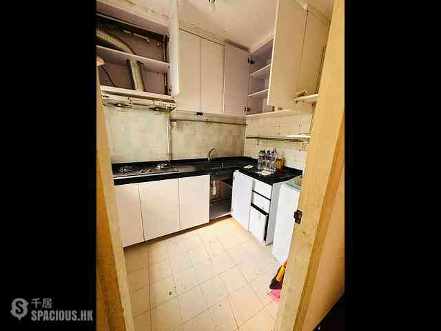 Tai Wai - Holford Gardens Fook Hey Court (Block 2) 04