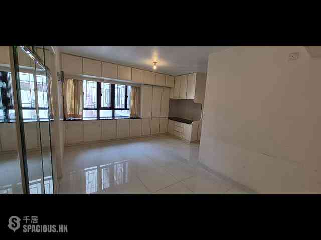 Sheung Wan - Lascar Court 01