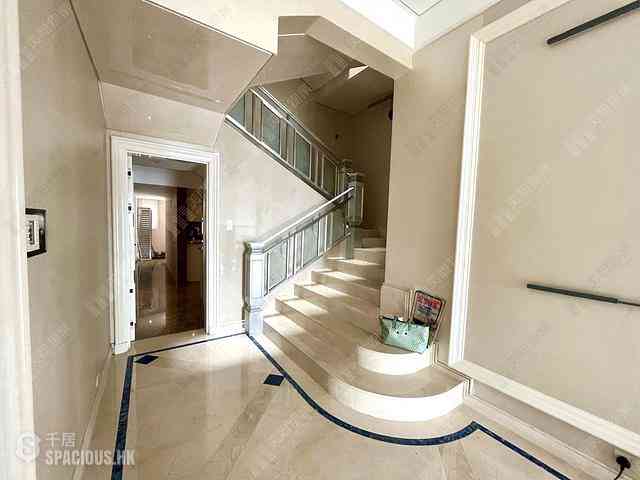 The Peak - Altadena House 02