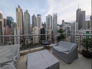 Wan Chai - Hip Sang Building 02