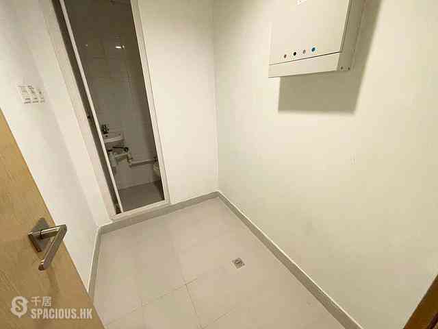 Tung Chung - The Visionary Tower 9 09