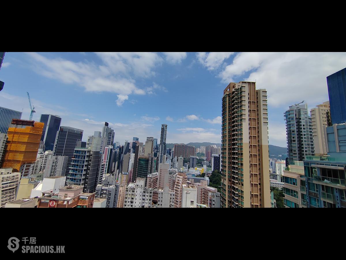 Wan Chai - The Avenue 01