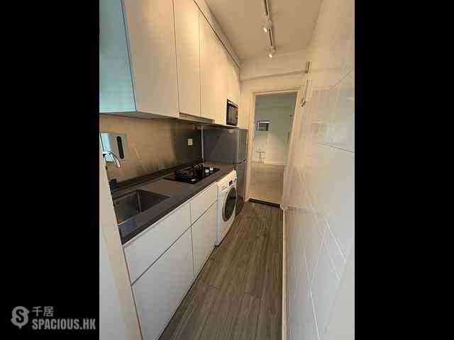 Wan Chai - Pinnacle Building 06