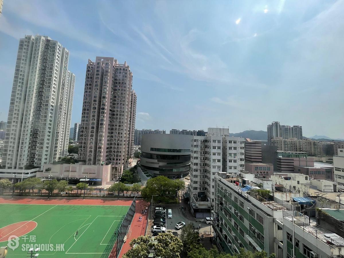 Yuen Long - Yue Fat House (Building) 01