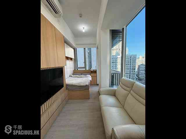 Tai Kok Tsui - L・Living 23 04