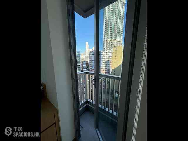 Tai Kok Tsui - L・Living 23 05