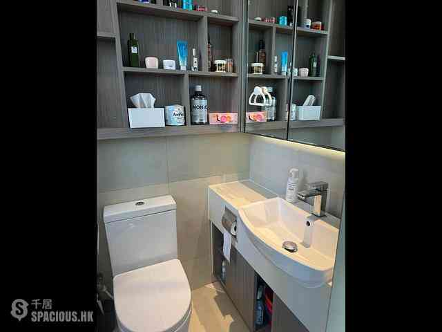 Tai Kok Tsui - L・Living 23 09