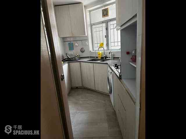 Tung Chung - Coastal Skyline Phase 1 Block 5 05