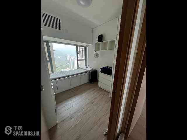 Tung Chung - Coastal Skyline Phase 1 Block 5 07