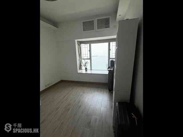 Tung Chung - Coastal Skyline Phase 1 Block 5 11