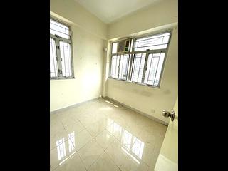 Yuen Long - Yue Fat House (Building) 04
