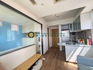 Sai Ying Pun - Cheung Ling Mansion 02