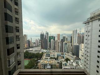 Mid Levels West - Parkway Court Block A 10