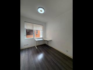 Mid Levels West - Parkway Court Block A 14