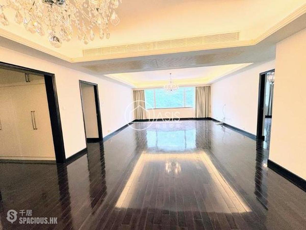 Mid Levels Central - Wealthy Heights 01