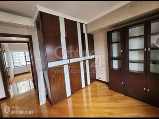 Mid Levels Central - Birchwood Place 04