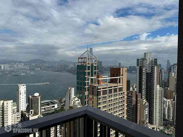 Sai Ying Pun - Island Crest 01