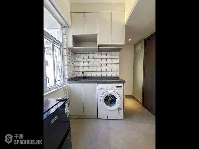 Sheung Wan - Hang Fat Building 01