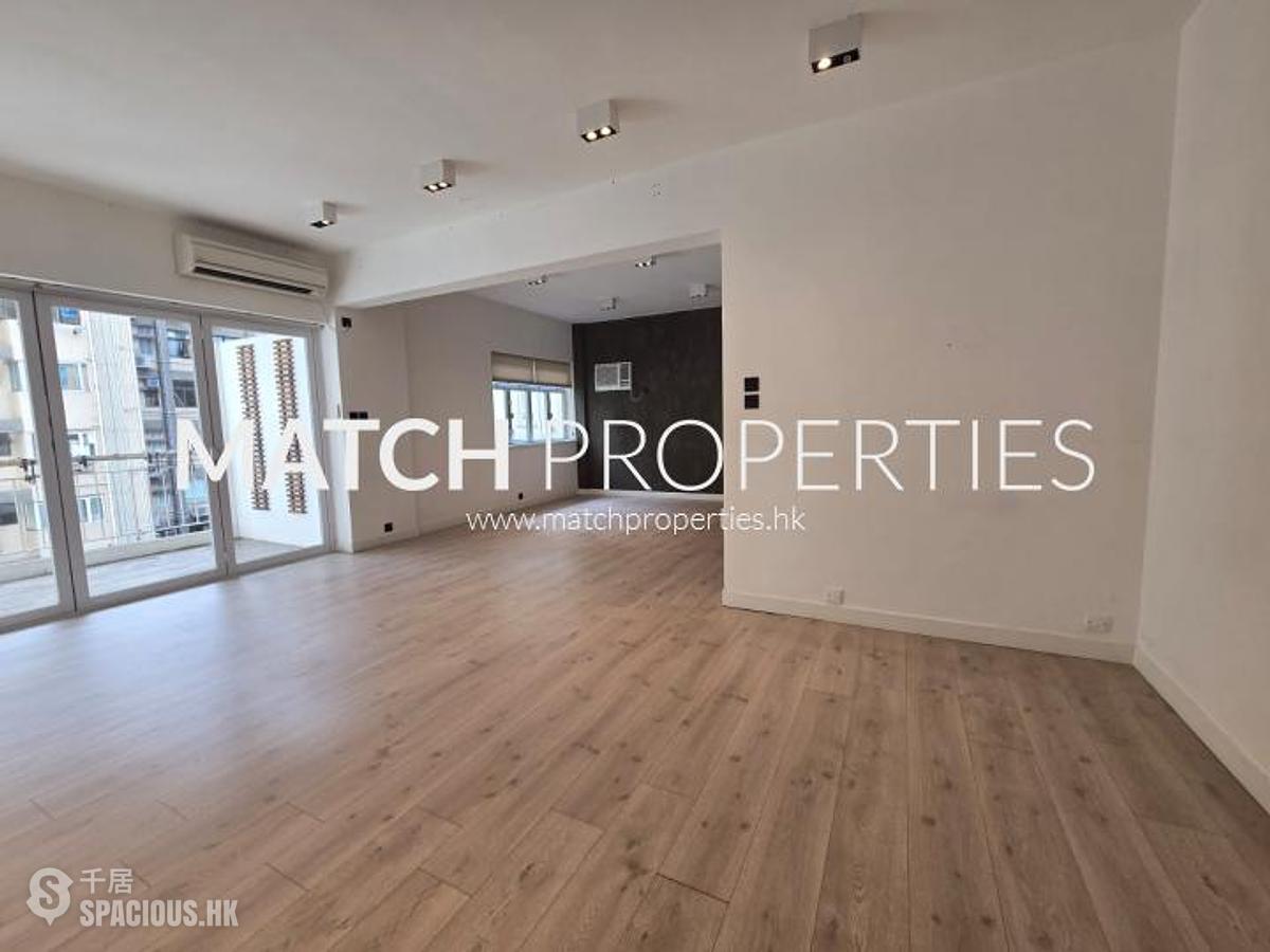 Mid Levels Central - Emerald Court 01
