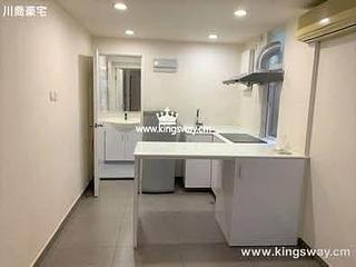 Mid Levels Central - Good View Court 05
