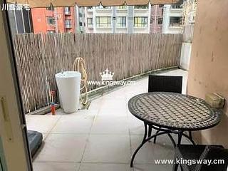 Mid Levels Central - Good View Court 06