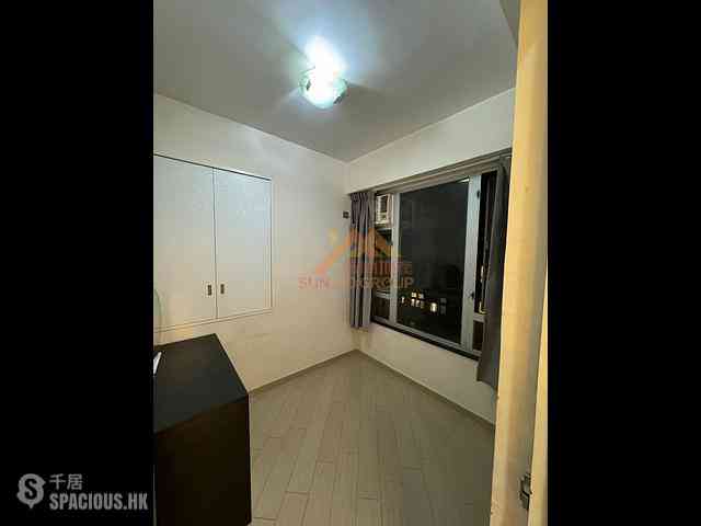 Sai Ying Pun - Kam Kwan Building 04