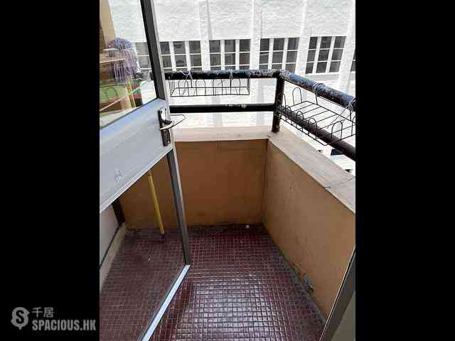 Tai Hang - Wing Hing Court 04