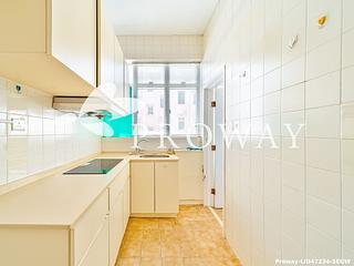 Pok Fu Lam - 18-22, Crown Terrace 09