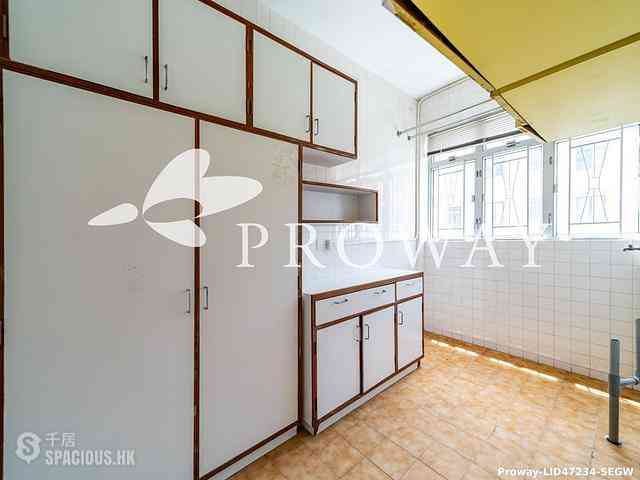 Pok Fu Lam - 18-22, Crown Terrace 11