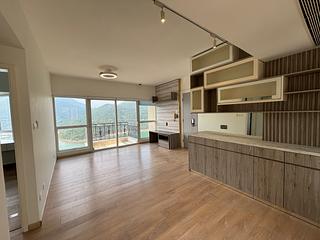 Stanley - Redhill Peninsula Site A (Phase 4) Block 8 05