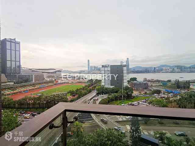 Wan Chai - The Gloucester 01