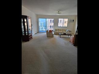 Mid Levels Central - Hollywood Heights 02
