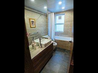 Pok Fu Lam - Scenic Villas 09