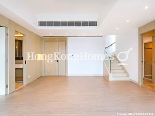 Mid Levels Central - Townplace Soho 03