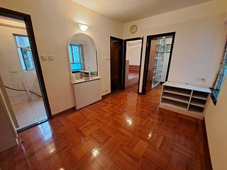 Mid Levels Central - Windsor Court 03