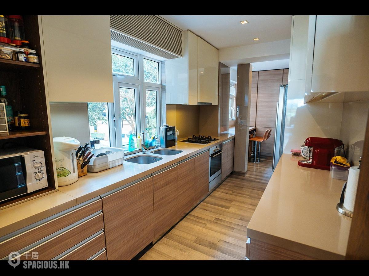 Pok Fu Lam - Scenic Villas 01