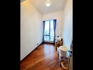 Ap Lei Chau - Marina South Block 2 08