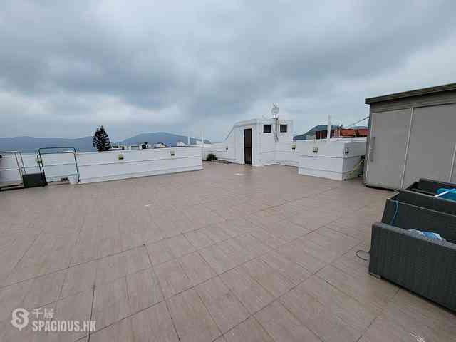 Chung Hom Kok - Hillgrove Block A 03