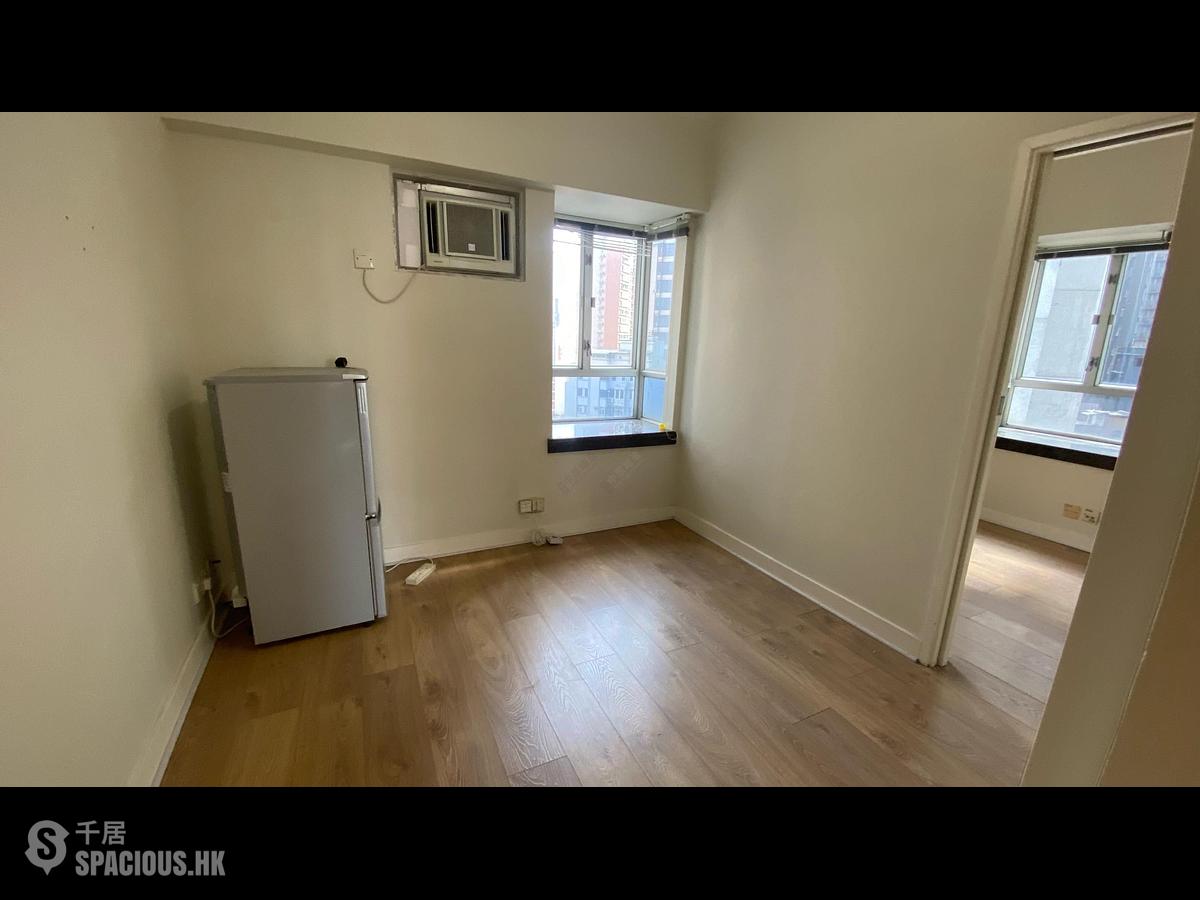 Mid Levels Central - Windsor Court 01