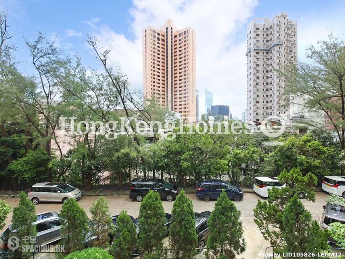 Mid Levels Central - Pine Court 01