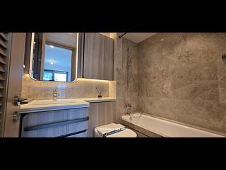 Wong Chuk Hang - The Southside Phase 4A La Montagne I Tower 2A 07