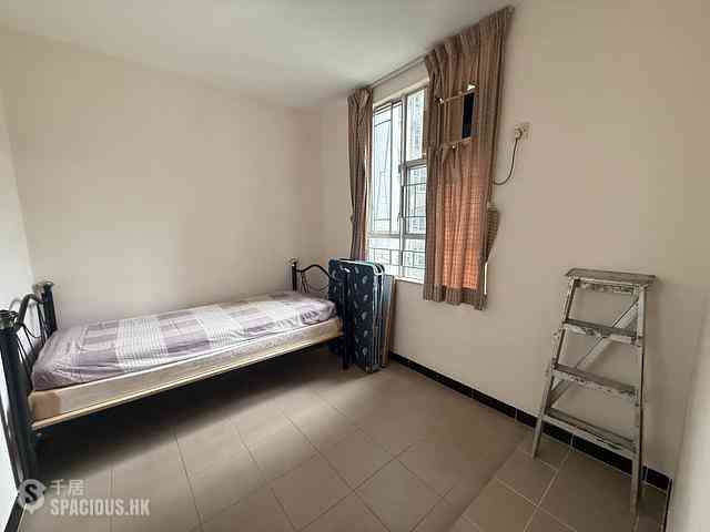 Tai Wai - Holford Gardens Fook Hey Court (Block 2) 06
