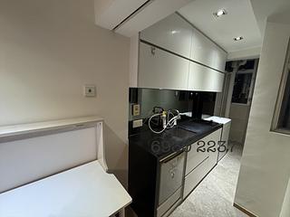 Wan Chai - Valiant Court 04