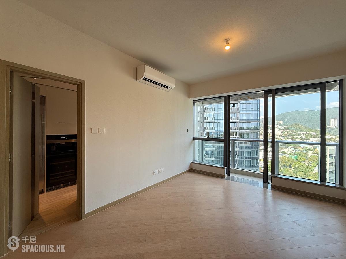 Wong Chuk Hang - The Southside Phase 1 Southland Tower 1A 01