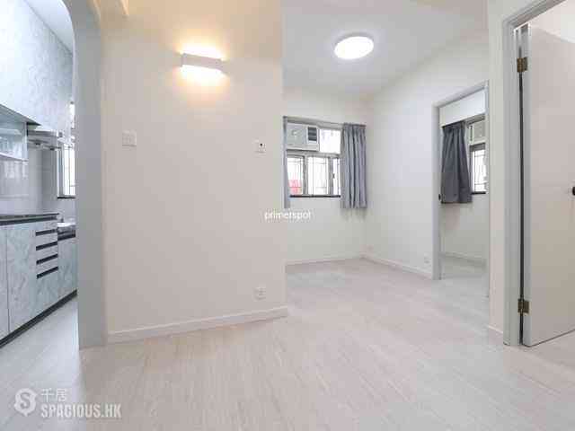 Wan Chai - On Hing Mansion 01
