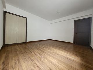 Mid Levels Central - Pine Court 06