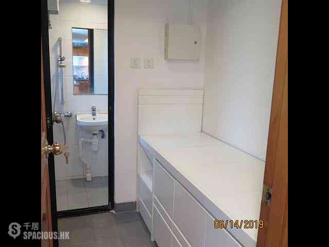 Leighton Hill - The Leighton Hill Block 8 02