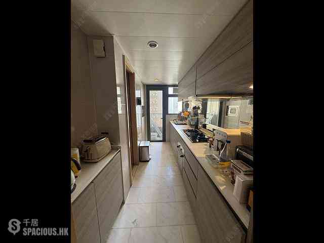 Tung Chung - The Visionary Tower 5 03